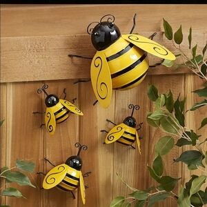 Yellow and Black Bee Wall Decor Set